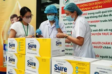 Vinamilk trao tặng món quà đến 10.000 cán bộ y tế tuyến đầu tại nhiều bệnh viện trên cả nước