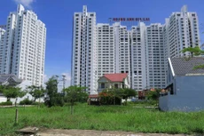 Chung cư Phú Hoàng Anh, nơi nhiều cư dân có nhà nhưng không được vào ở suốt 4 năm qua