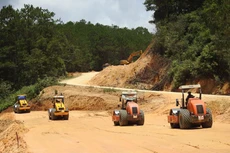 Bộ Giao thông vận tải cho biết, chưa cân đối được vốn để hoàn thiện Quốc lộ 24 trước năm 2025.