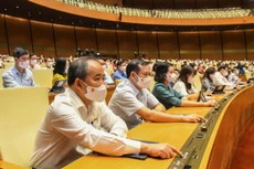 Đại biểu Quốc hội bỏ phiếu kiện toàn nhân sự tại Kỳ họp thứ nhất