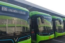 Hà Nội chính thức khai thác 3 tuyến xe buýt điện