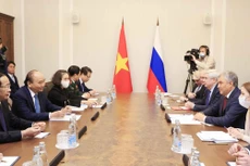 Chủ tịch nước Nguyễn Xuân Phúc hội kiến với Chủ tịch Duma Quốc gia (Hạ viện) Quốc hội Nga Vyacheslav Volodin.