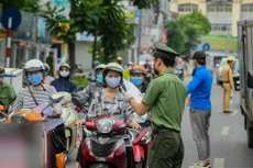 Từ 6/9, Hà Nội chỉ cấp giấy đi đường cho 6 nhóm đối tượng