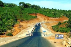 Tại cả 2 gói thầu thuộc Dự án Tăng cường kết nối GT khu vực Tây Nguyên, Nhà thầu Đức Anh bị loại do không cung cấp được tài liệu làm rõ hợp đồng tương tự tại HSDT. Ảnh chỉ mang tính minh họa. Nguồn Internet