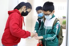 Học sinh 18 huyện, thị ngoại thành Hà Nội trở lại trường từ ngày 8/11. Ảnh: Ngọc Thành