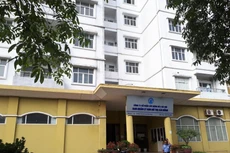 Cụm chung cư tại Khu đô thị Sài Đồng (Long Biên, Hà Nội) xuống cấp trong khi nhiều người dân không có nhà ở