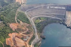 Khu vực đập ngăn nước của Nhà máy Thủy điện Hoà Bình. Ảnh: N.Hải