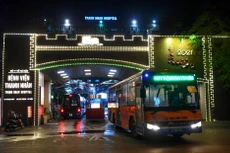 Cận cảnh quá trình di chuyển 1.000 bệnh nhân rời ổ dịch Bệnh viện Việt Đức