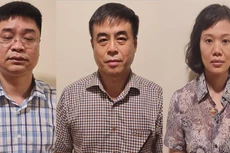 Các bị can (từ trái qua phải): Lê Việt Phương; Phạm Ngọc Hải; Thành Thị Đông Phương.