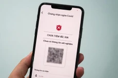 Chứng nhận tiêm vắc xin đột ngột biến mất, người dân lo không có "thẻ xanh"