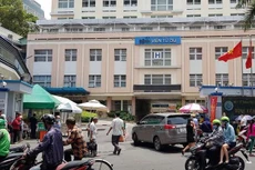 Xét nghiệm 40 nhân viên y tế bệnh viện Từ Dũ sau trường hợp 2 người nhập cảnh trái phép không khai báo