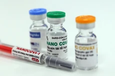 Mẫu vaccine Nanocovax do công ty Nanogen sản xuất tại nhà máy ở TP HCM. Ảnh: Quỳnh Trần