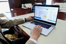 Doanh nghiệp Việt giao dịch thông suốt với hợp đồng số, hóa đơn điện tử ngay trong giãn cách