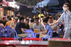 Hà Nội xem xét dừng hoạt động quán bia hơi để phòng chống dịch Covid-19. Ảnh minh họa