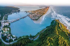 Thừa Thiên Huế đang lựa chọn tổ chức đấu giá tài sản để thực hiện bán đấu giá quyền sử dụng đất 38 lô đất tại Khu Phố chợ Lăng Cô (giai đoạn 1). Ảnh chỉ mang tính minh họa. Nguồn Internet