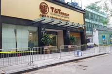 Rào chắn, phong toả Trụ sở Tập đoàn T&T trên phố Phạm Sư Mạnh để phòng chống COVID-19