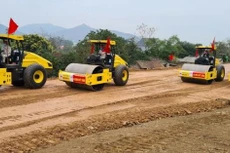 Dự án cao tốc Bắc - Nam đoạn Nghi Sơn - Diễn Châu sẽ khởi công trong năm 2021 và hoàn thành năm 2023 (Trong ảnh thi công cao tốc Bắc - Nam đoạn Mai Sơn - QL45)