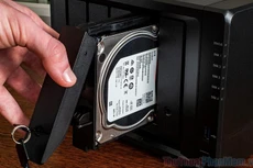 Lợi dụng yêu cầu giấy phép bán hàng để làm khó nhà thầu