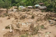 Nhiều khu vực ở Nghệ An tan hoang sau khi lũ rút