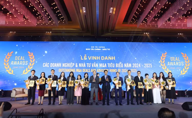 Điểm chung của các thương vụ được vinh danh là giá trị tạo ra sau giao dịch, thể hiện qua chuyển giao công nghệ, nâng cấp quản trị theo chuẩn quốc tế, mở rộng thị trường và thúc đẩy minh bạch tài chính. Ảnh: Lê Toàn