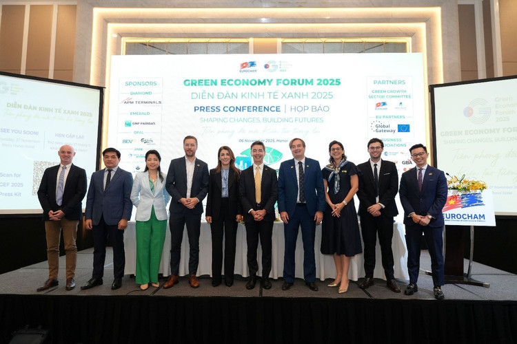 Theo các chuyên gia, những thách thức môi trường này đồng thời cũng là cơ hội để Việt Nam chuyển đổi mô hình phát triển theo hướng xanh, sạch và hiệu quả hơn, gắn kết tăng trưởng với bảo vệ tài nguyên và phúc lợi xã hội