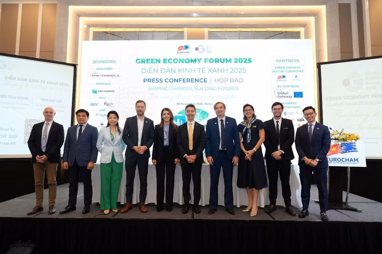 Theo các chuyên gia, những thách thức môi trường này đồng thời cũng là cơ hội để Việt Nam chuyển đổi mô hình phát triển theo hướng xanh, sạch và hiệu quả hơn, gắn kết tăng trưởng với bảo vệ tài nguyên và phúc lợi xã hội