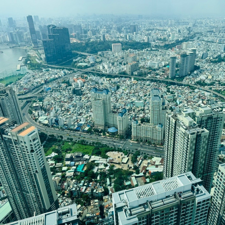 Hầu hết các nước không cấm người dân sở hữu nhiều nhà, mà điều tiết bằng thuế tài sản lũy tiến hoặc thuế nhà bỏ trống. Ảnh: Gia An