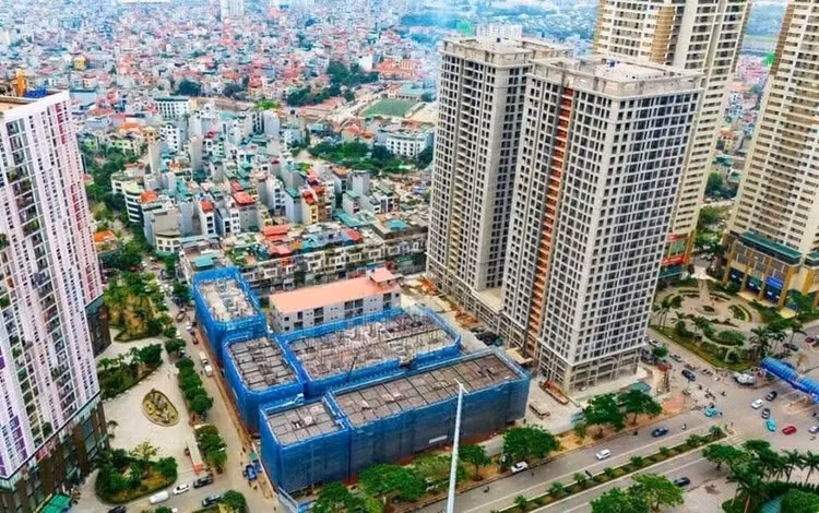Hà Nội đã bước vào giai đoạn nguồn cung nhà ở thực tế đang cải thiện, nhưng tài chính bỏ ra để mua nhà vẫn cao đối với nhiều người. Ảnh: Internet