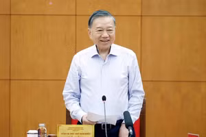 Tổng Bí thư, Chủ tịch nước Tô Lâm phát biểu tại buổi làm việc với đại diện Đảng ủy Chính phủ và các cơ quan liên quan về công tác phòng, chống bão, lũ, thiên tai cực đoan và biến đổi khí hậu từ nay đến hết năm 2026 - Ảnh: TTXVN