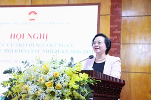 Bí thư Trung ương Đảng, Phó Thủ tướng Chính phủ Phạm Thị Thanh Trà phát biểu tại Hội nghị tiếp xúc cử tri với người ứng cử đại biểu Quốc hội khóa XVI - Ảnh: VGP/Thu Giang