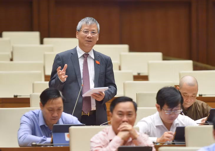 ĐBQH chuyên trách Nguyễn Anh Trí - nguyên Viện trưởng Viện Huyết học - Truyền máu Trung ương