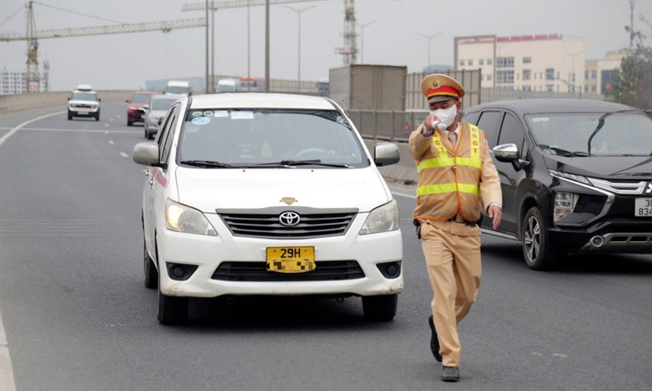 Chính phủ đề xuất nâng mức phạt tiền với vi phạm trong lĩnh vực giao thông đường bộ cao gấp đôi hiện hành