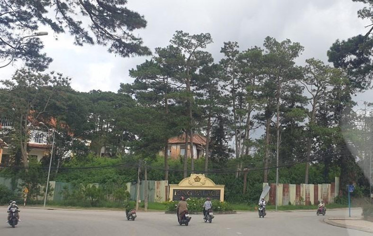 Công ty CP Hoàn Cầu Đà Lạt thuê nhà đất Dinh I, các biệt thự trên khuôn viên đất 1,86ha tại TP.Đà Lạt nhưng không qua đấu giá.