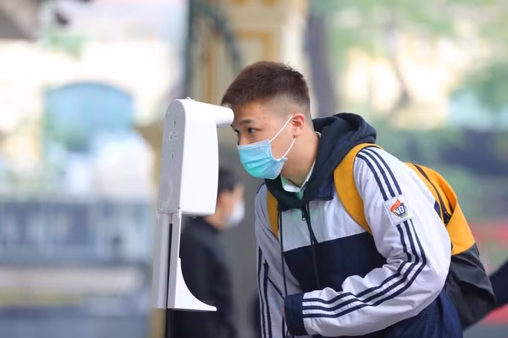 Học sinh lớp 12 ở quận Đống Đa (Hà Nội), sẽ dừng đến trường từ 13/12. Ảnh minh họa