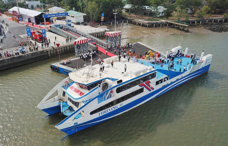Phà biển đậu tại bến Tắc Suất, huyện Cần Giờ