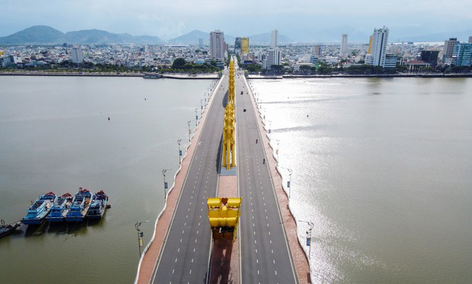 Một số địa phương có doanh thu du lịch, lữ hành tháng giảm trên 50% như Đà Nẵng, TP.HCM, Khánh Hòa...