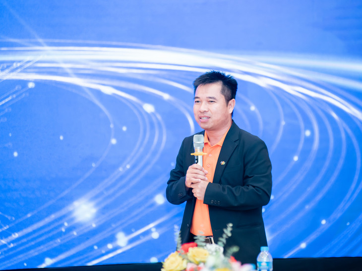 Ông Đặng Trường Thạch - Phó Tổng Giám đốc FPT IS chia sẻ cam kết của FPT IS trong triển khai dự án.