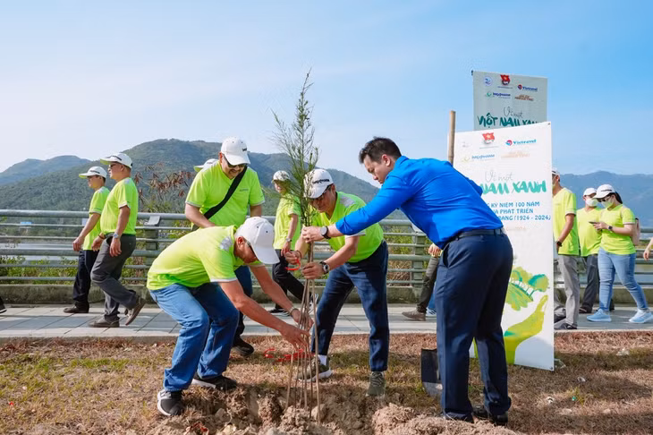 Công ty Cổ phần Dược phẩm Imexpharm hưởng ứng sự kiện Vì một Việt Nam xanh