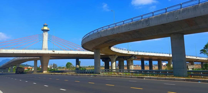 Cầu vượt Nam thành phố Tuy Hòa do Công ty CP Tập đoàn Thuận An trúng thầu thi công Cầu vượt Nam thành phố Tuy Hòa do Công ty CP Tập đoàn Thuận An trúng thầu thi công