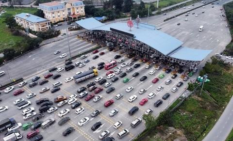 Bộ trưởng Giao thông Vận tải đề xuất giảm nhiều loại phí giao thông Bộ trưởng Giao thông Vận tải đề xuất giảm nhiều loại phí giao thông