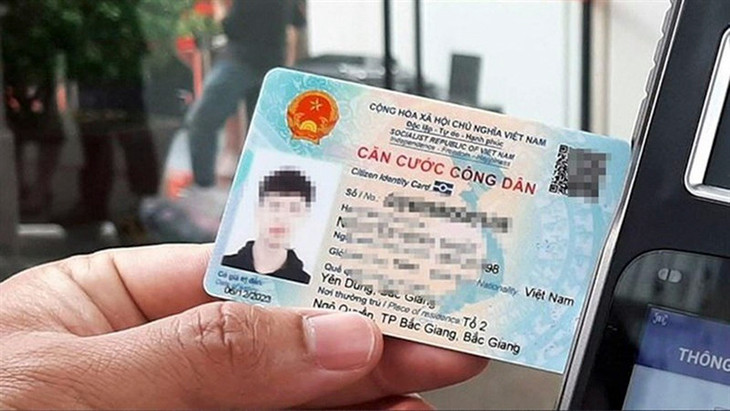 Bộ Công an đề xuất không được yêu cầu chụp ảnh căn cước công dân, chứng minh nhân dân làm yếu tố xác thực tài khoản. Ảnh minh họa Bộ Công an đề xuất không được yêu cầu chụp ảnh căn cước công dân, chứng minh nhân dân làm yếu tố xác thực tài khoản. Ảnh minh họa