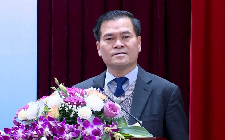 Thứ trưởng Bộ Tài chính Bùi Văn Khắng