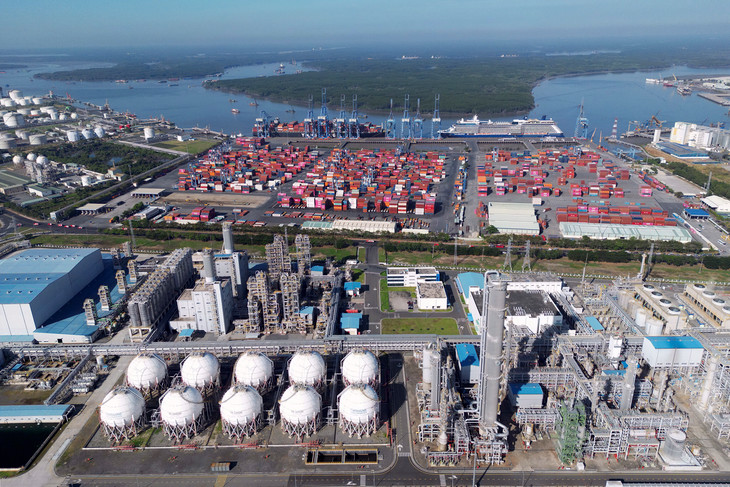 Một góc cụm cảng Cái Mép - Thị Vải