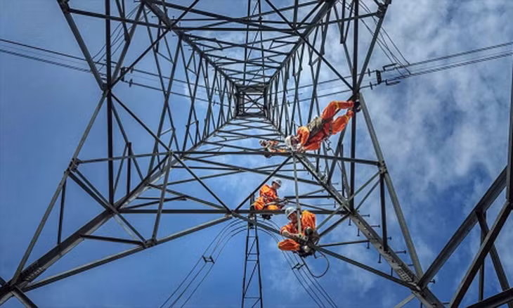 Hơn 7.400 tỷ đồng làm đường dây 500 kV tăng nhập điện từ Trung Quốc. Ảnh minh họa