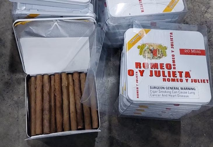 Gần 7.000 điếu xì gà nhập ngoại không giấy tờ bị thu giữ ở TP.HCM