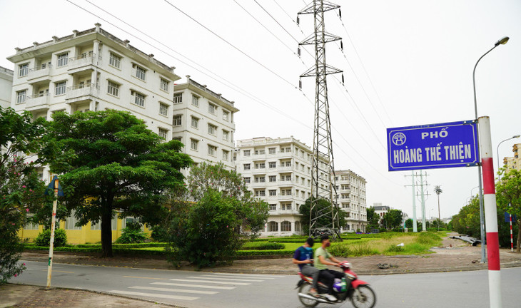 Được biết, năm 2017, Hanco3 đã đề xuất TP Hà Nội cho phép phá bỏ 3 tòa nhà để xây dựng nhà thương mại theo đặt hàng của thành phố. Thế nhưng, sau nhiều năm đề xuất, 3 tòa nhà trên vẫn "phơi sương". Được biết, năm 2017, Hanco3 đã đề xuất TP Hà Nội cho phép phá bỏ 3 tòa nhà để xây dựng nhà thương mại theo đặt hàng của thành phố. Thế nhưng, sau nhiều năm đề xuất, 3 tòa nhà trên vẫn "phơi sương".