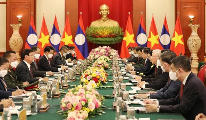 Tổng Bí thư Nguyễn Phú Trọng hội đàm với Tổng Bí thư, Chủ tịch nước Lào Thongloun Sisoulith. Ảnh: TTXVN