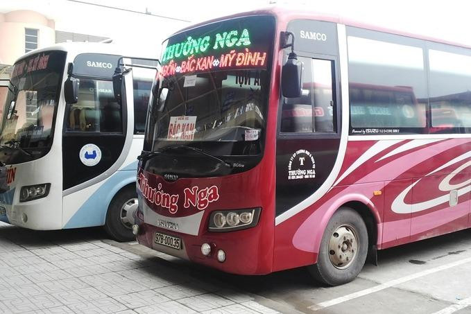 Xe khách tại bến xe Mỹ Đình