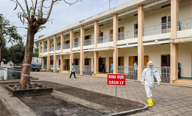 Bệnh viện Dã chiến Củ Chi hoạt động từ tháng 2/2020, quy mô 300 giường, được cải tạo từ cơ sở vật chất của Trường Quân sự TP.HCM