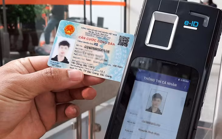 Thông tin trên thẻ căn cước gắn chip được trích xuất qua đầu đọc chuyên dụng